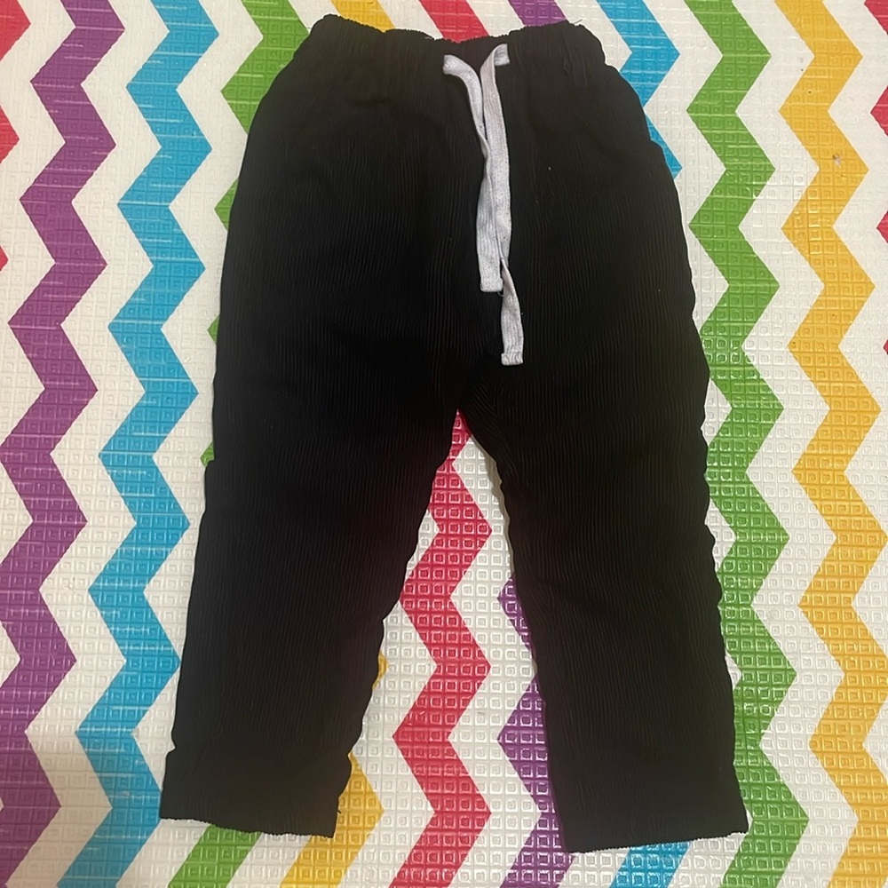 Little bipsy black pants